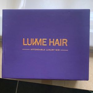 Wig brand new uv part. Too big for my head. Never been worn.